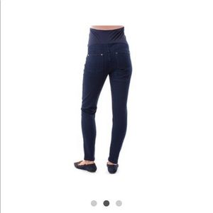Pip & Vine skinny maternity jeans